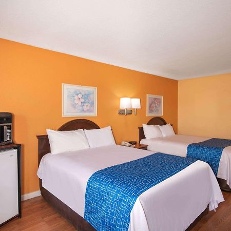 Travelodge By Wyndham Кингман Экстерьер фото