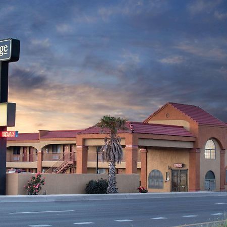 Travelodge By Wyndham Кингман Экстерьер фото