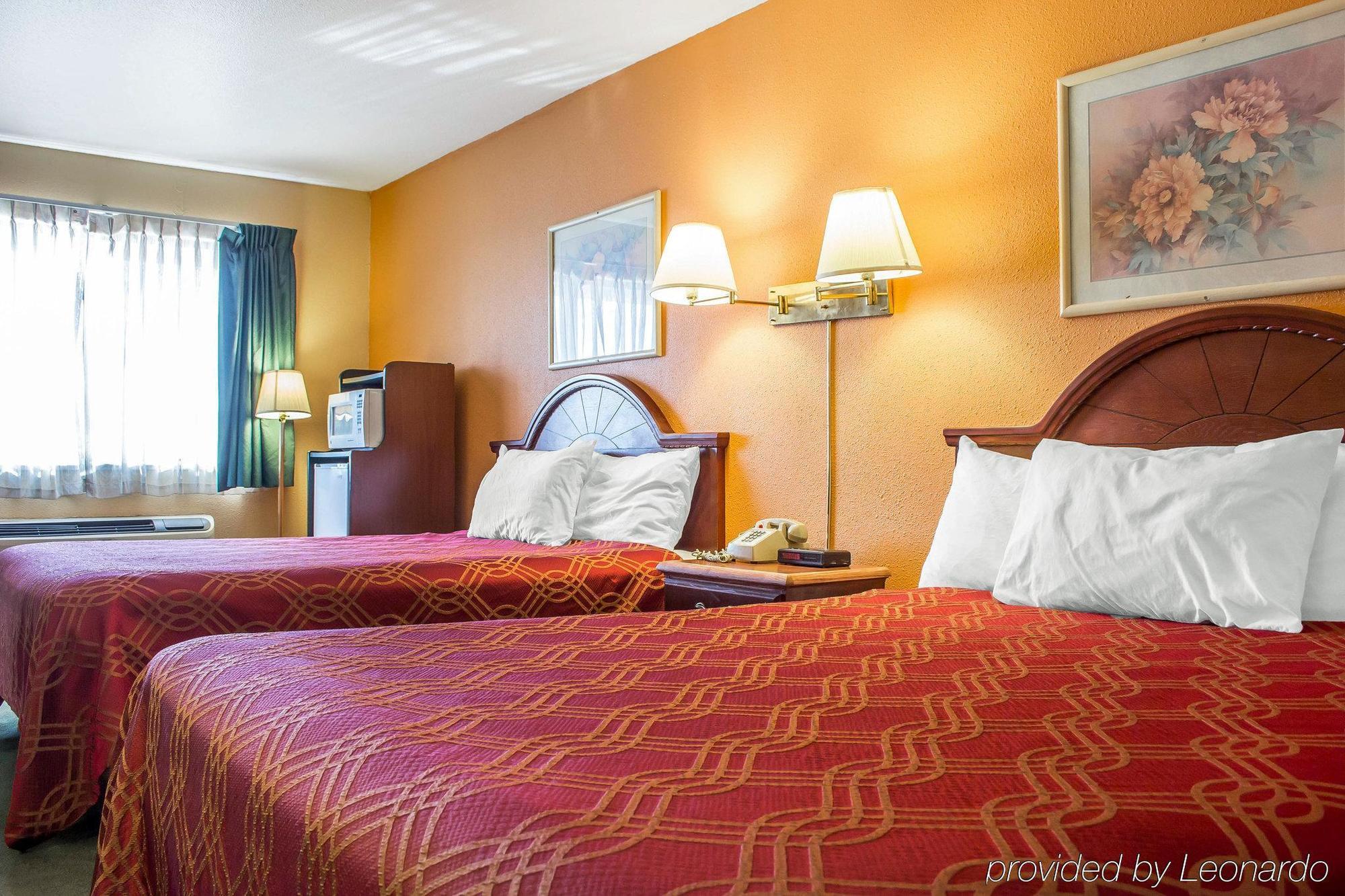 Travelodge By Wyndham Кингман Экстерьер фото