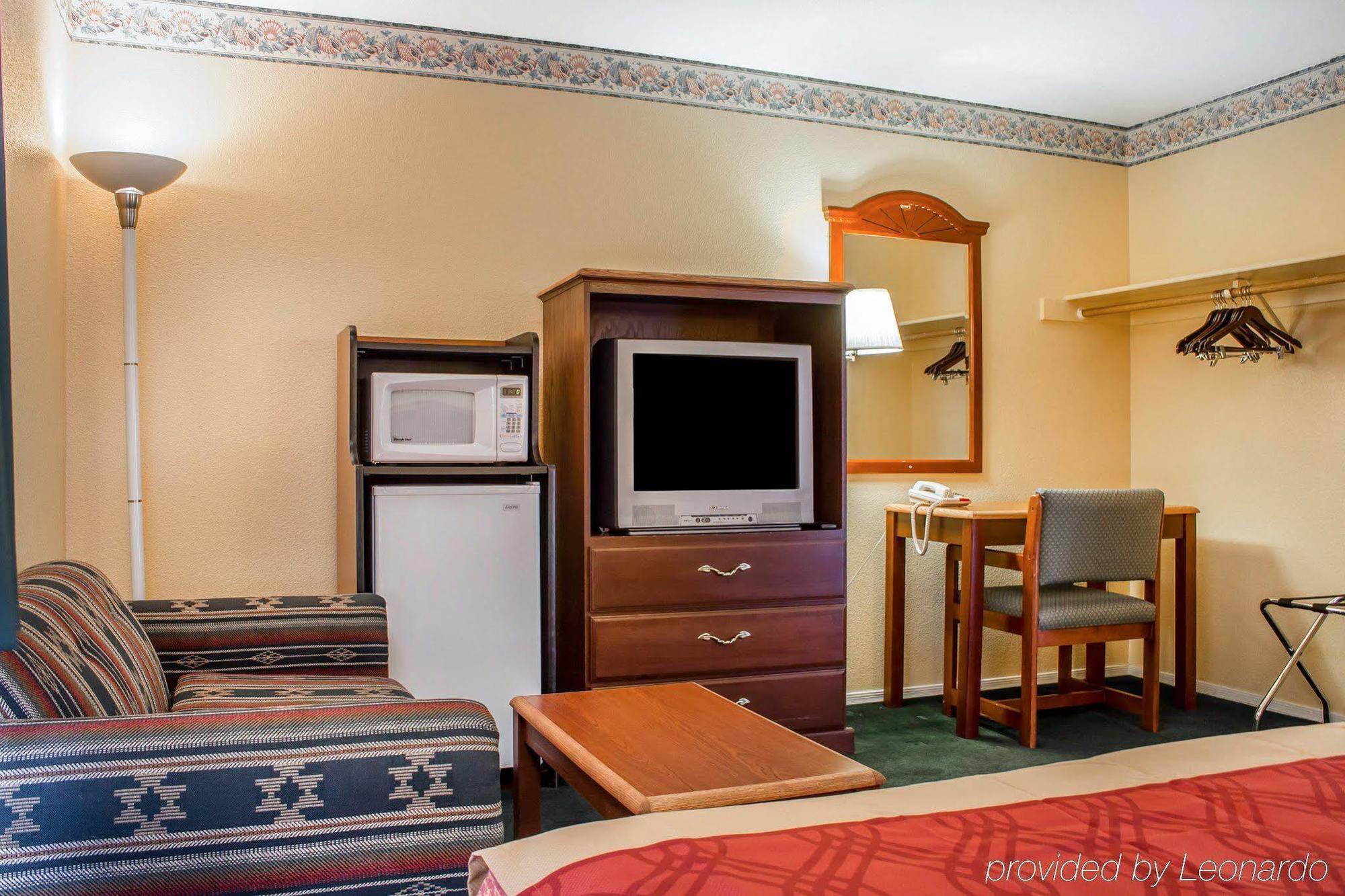 Travelodge By Wyndham Кингман Экстерьер фото